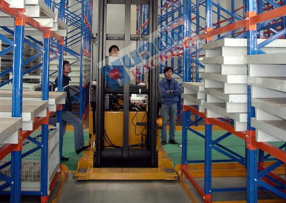 ISO Heavy Duty Pallet Storage Rack ชั้นวางคลังสินค้าแบบเคลื่อนที่ได้